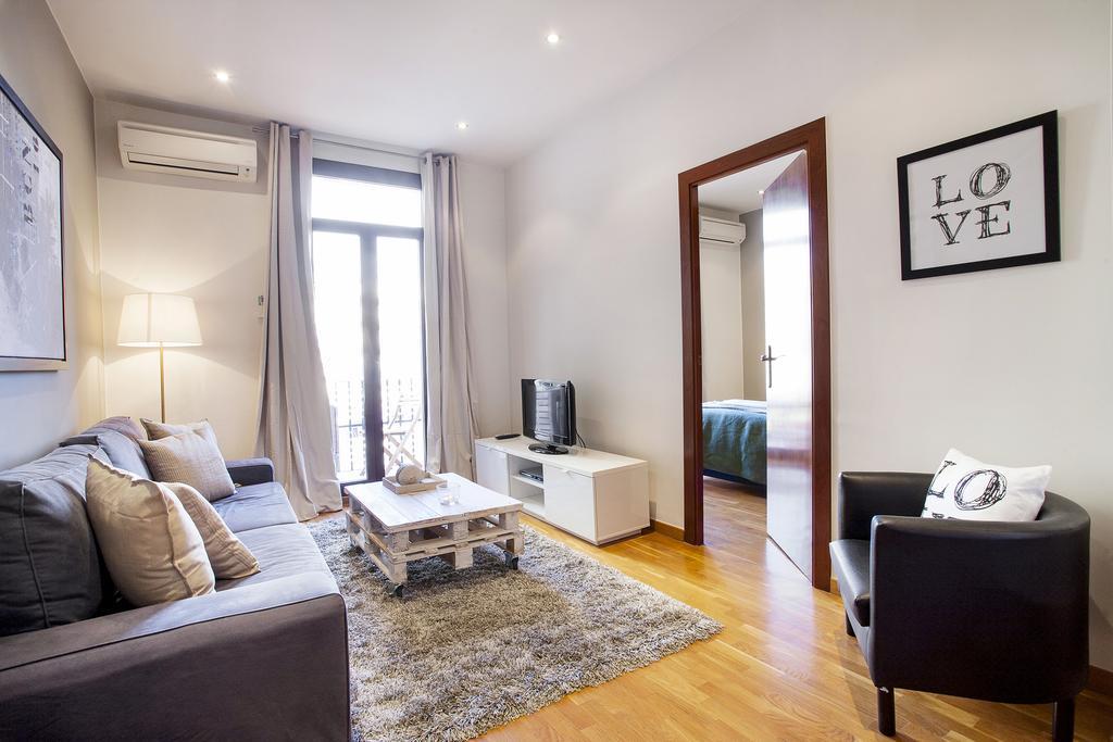 Apartments Barcelona & Home Deco Viladomat 외부 사진